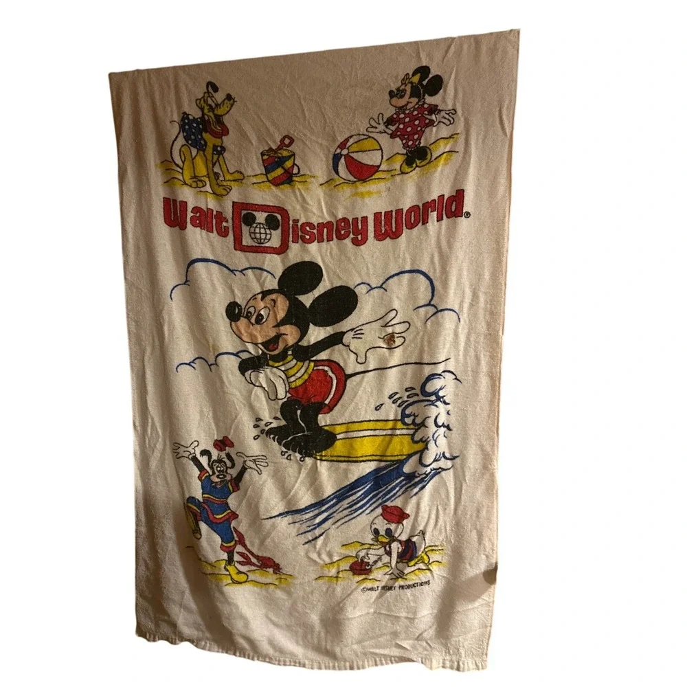 Vintage Walt Disney World Beach Towel Mickey Mouse Surfing Minnie Pluto Goofy